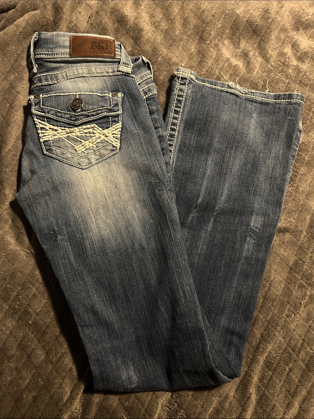 BKE Women’s Faded Blue Embroidered Back Pocket Bootcut Jeans